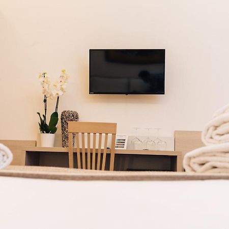 Magik Rooms Rome Bagian luar foto