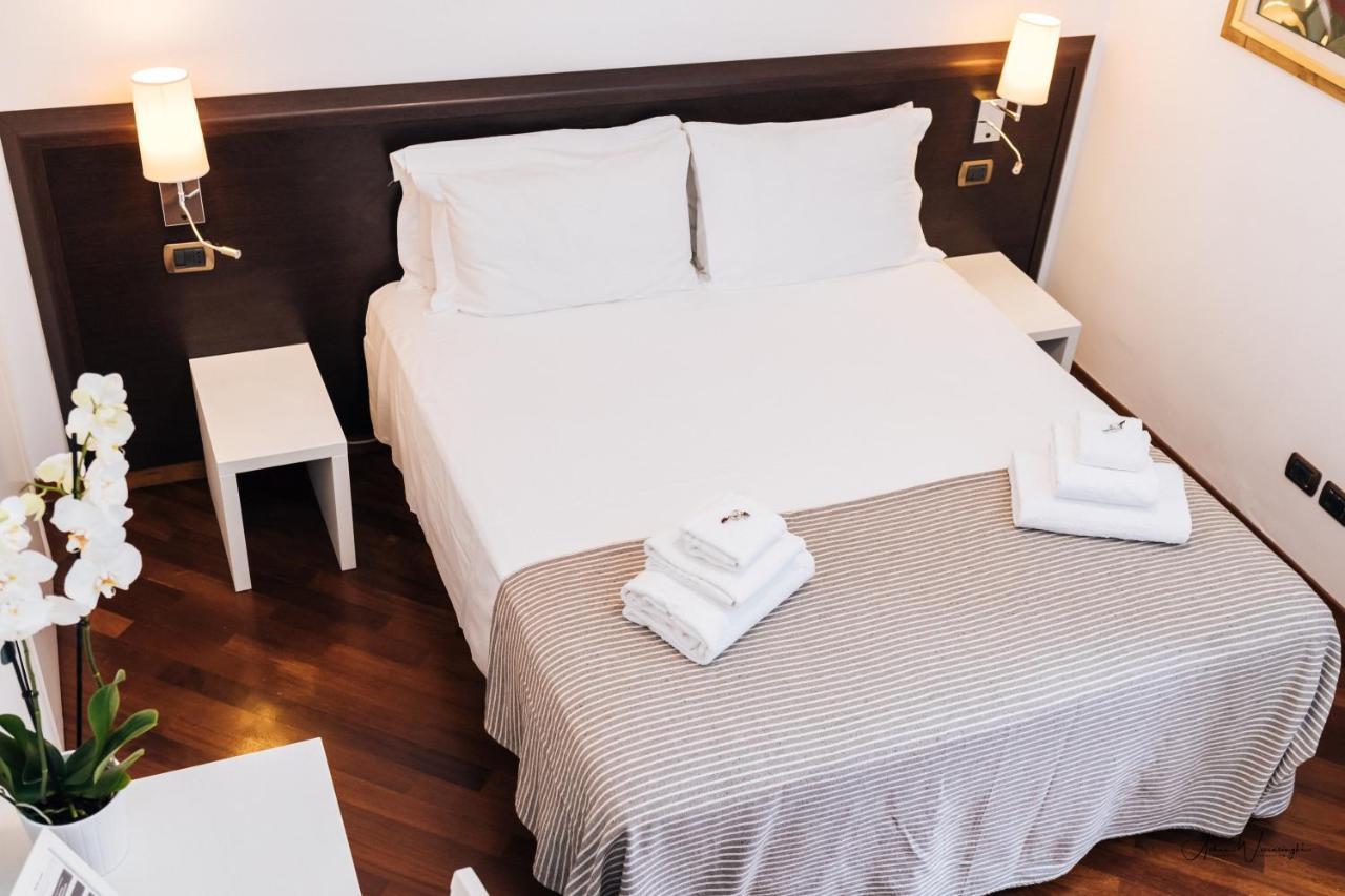 Magik Rooms Rome Bagian luar foto